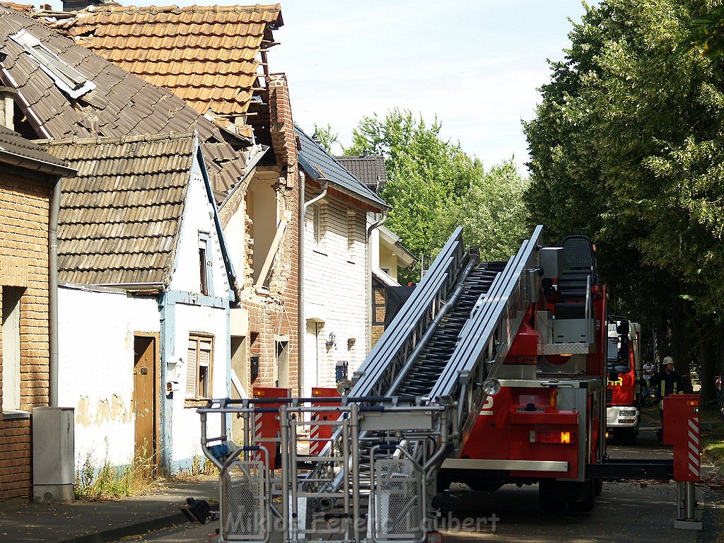 Detonation im Haus Erftstadt Dirmertsheim Brueckenstr P515.JPG